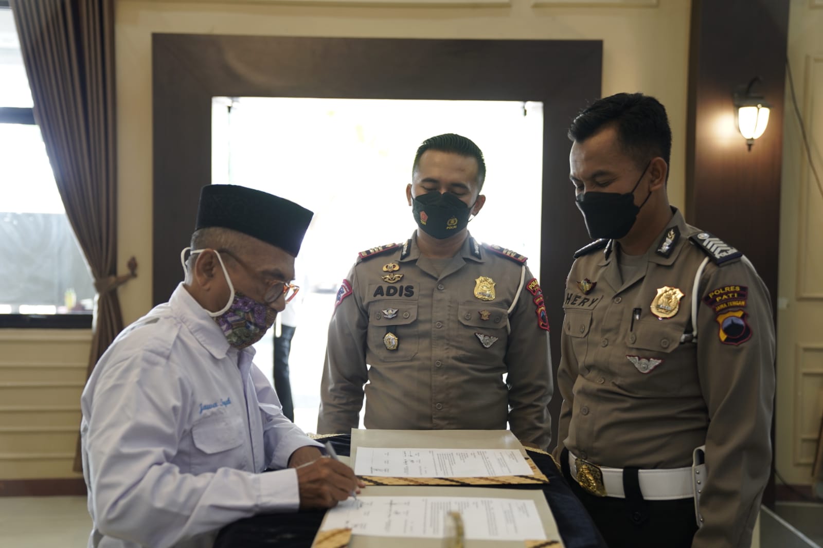 Standar Pelayanan Publik SKCK dan SIM, Polres Pati Penandatanganan BA