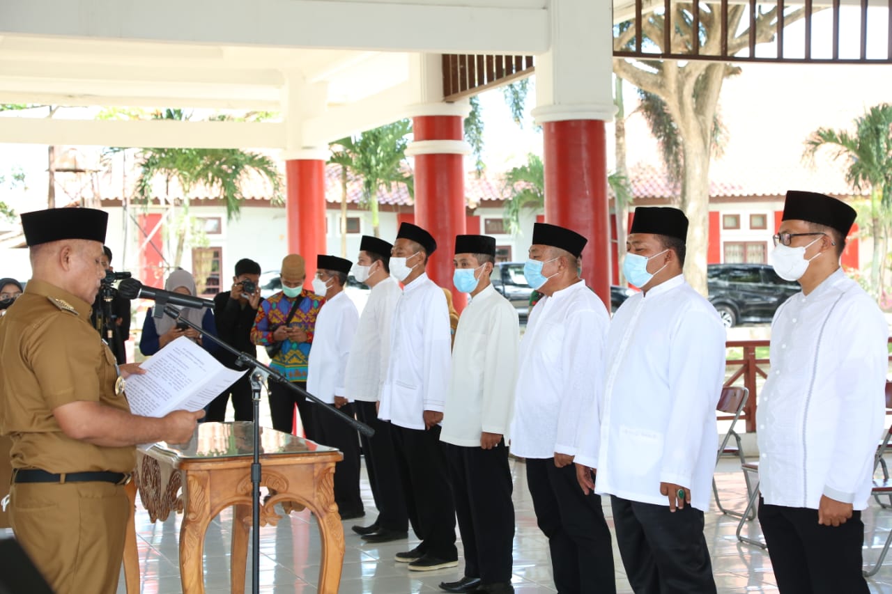 Bupati Lamsel Lantik Ketua dan Pengurus Baznas Yang Baru