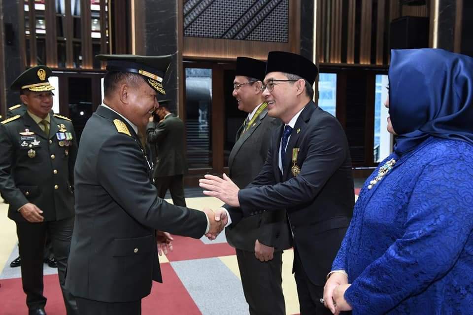 Kasad: Bintang KEP Utama Kepada Pimpinan BPK RI