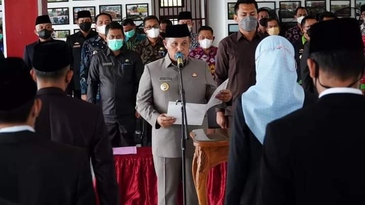 47 Pejabat Administrator dan Pejabat Pengawas Diambil Sumpah Jabatan