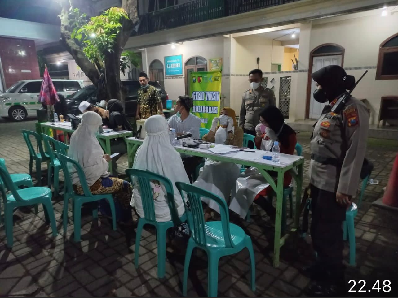 Kapolda Jatim Gencarkan Vaksinasi Stasioner di 39 Titik