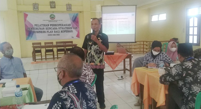 Pelatihan Koperasi Penyusunan Rencana Strategis Dan Business Plan Bagi Koperasi