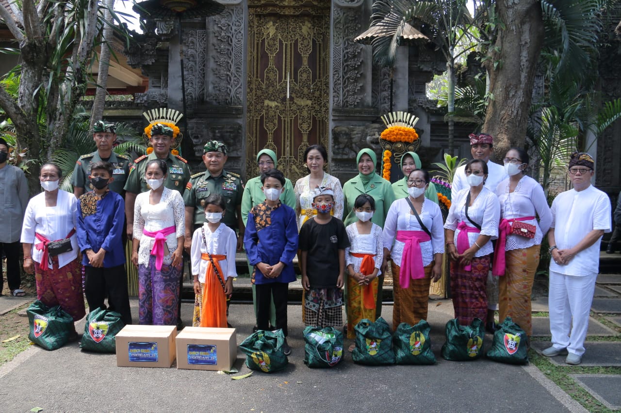 Kasad Terima Gelar Kehormatan Ksatria Padma Negara