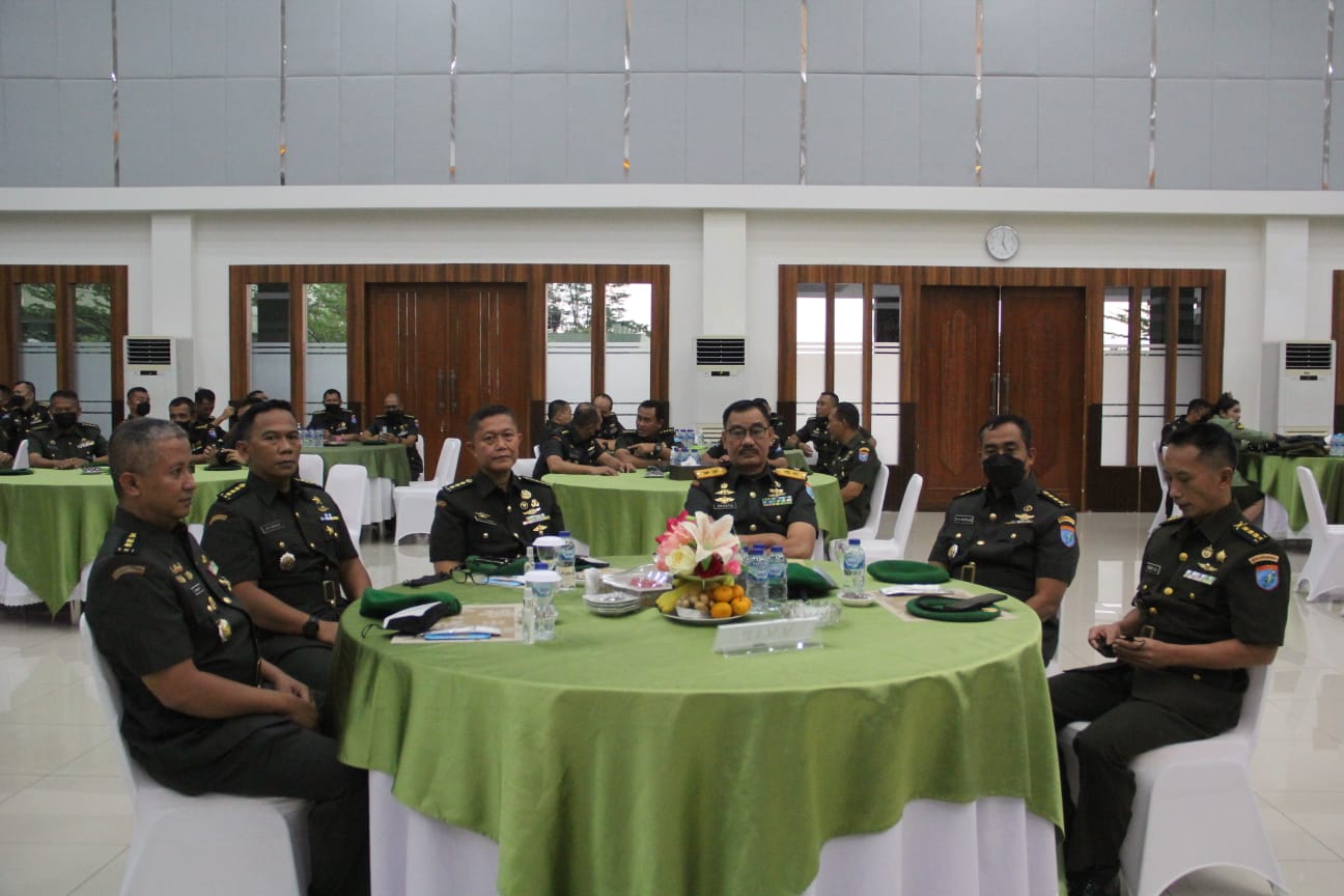 Pangdam XII/Tpr Pimpin Sertijab Pamen Golongan IV