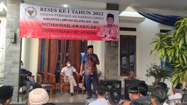 M, Akyas, Perjuangan Pemasangan Lampu Pengatur Lalulintas di Pertigaan Jatimulyo-Way Hui