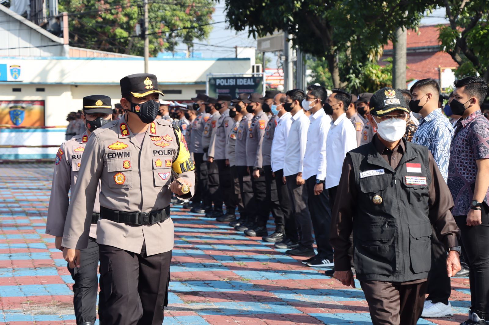 Bupati Majalengka Pimpin Apel Gelar Pasukan Operasi Ketupat Lodaya 2022 Dalam Rangka Pengamanan Idul Fitri 1443 H Tahun 2022