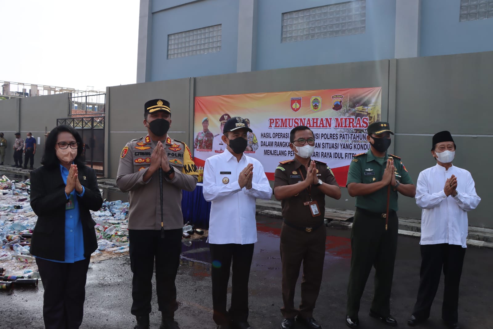 6958 Botol Miras Dimusnahkan Polres Pati