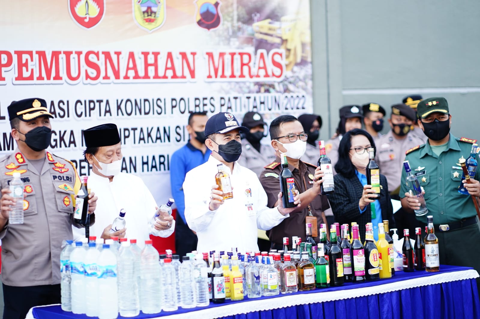6.958 Botol Miras Dimusnahkan