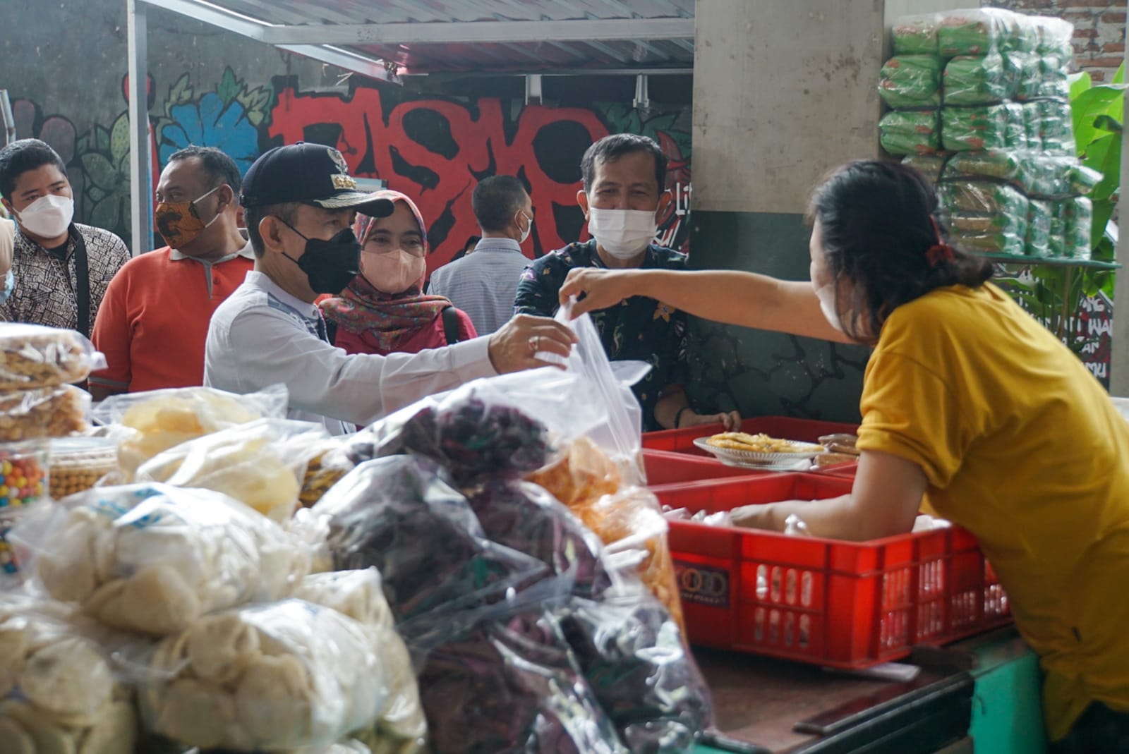 Harga Sembako Stabil, Bupati Sidak di Pasar Sleko Pati