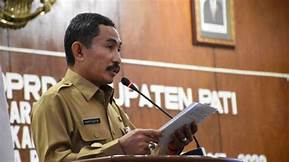 Bupati Minta Pemenang Lelang Segera Perbaiki Jalan