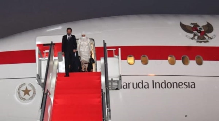 Presiden Jokowi dan Ibu Iriana Tiba di Indonesia