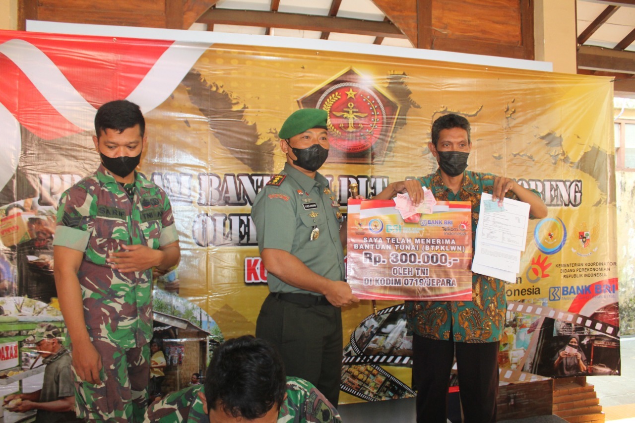 Kodim 0719/Jepara Mulai Salurkan BLT Minyak Goreng