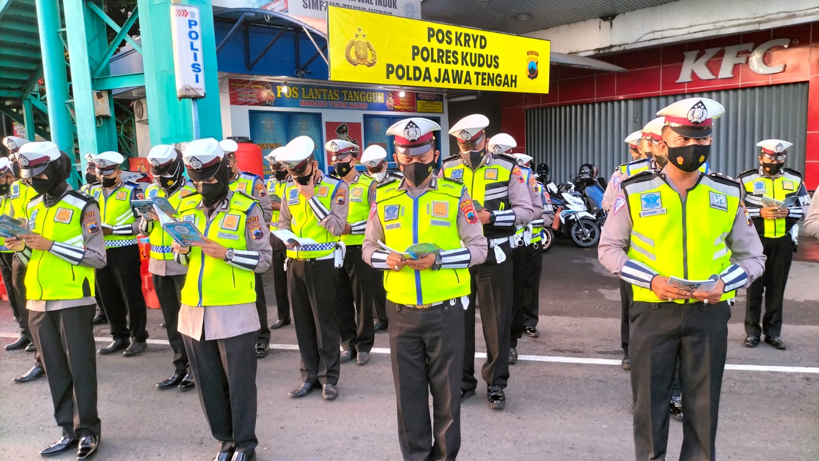 Rutinitas Religius, Satlantas Polres Kudus Baca Asmaul Husna