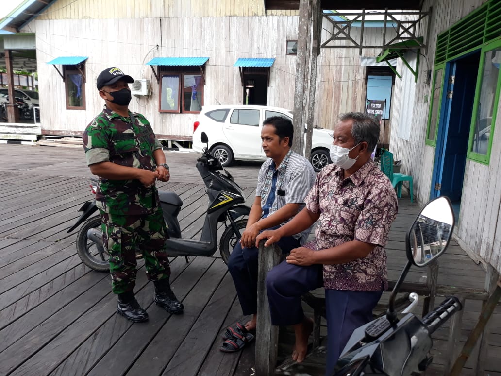Melalui Komsos, Babinsa Kota Bangun Selalu Himbau Warga Yang Belum Melakukan Vaksin