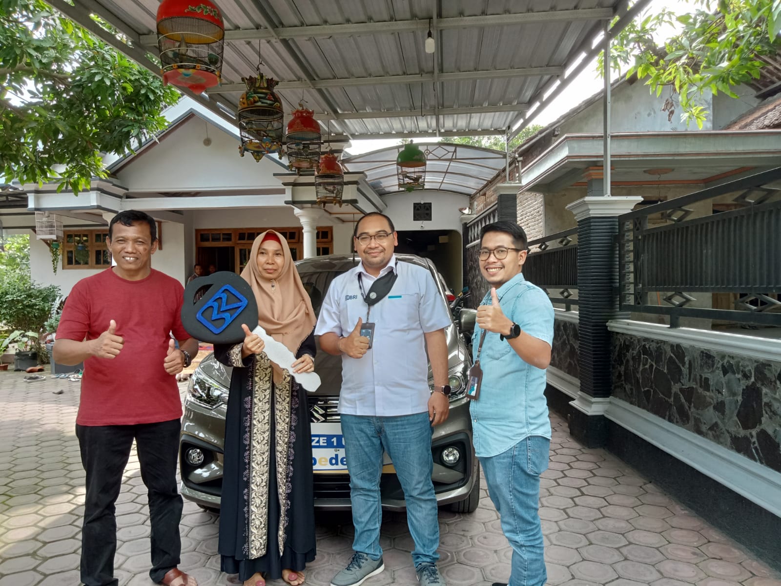 Ratih Terima Hadiah Grand Prize Undian Simpedes BRI Magetan