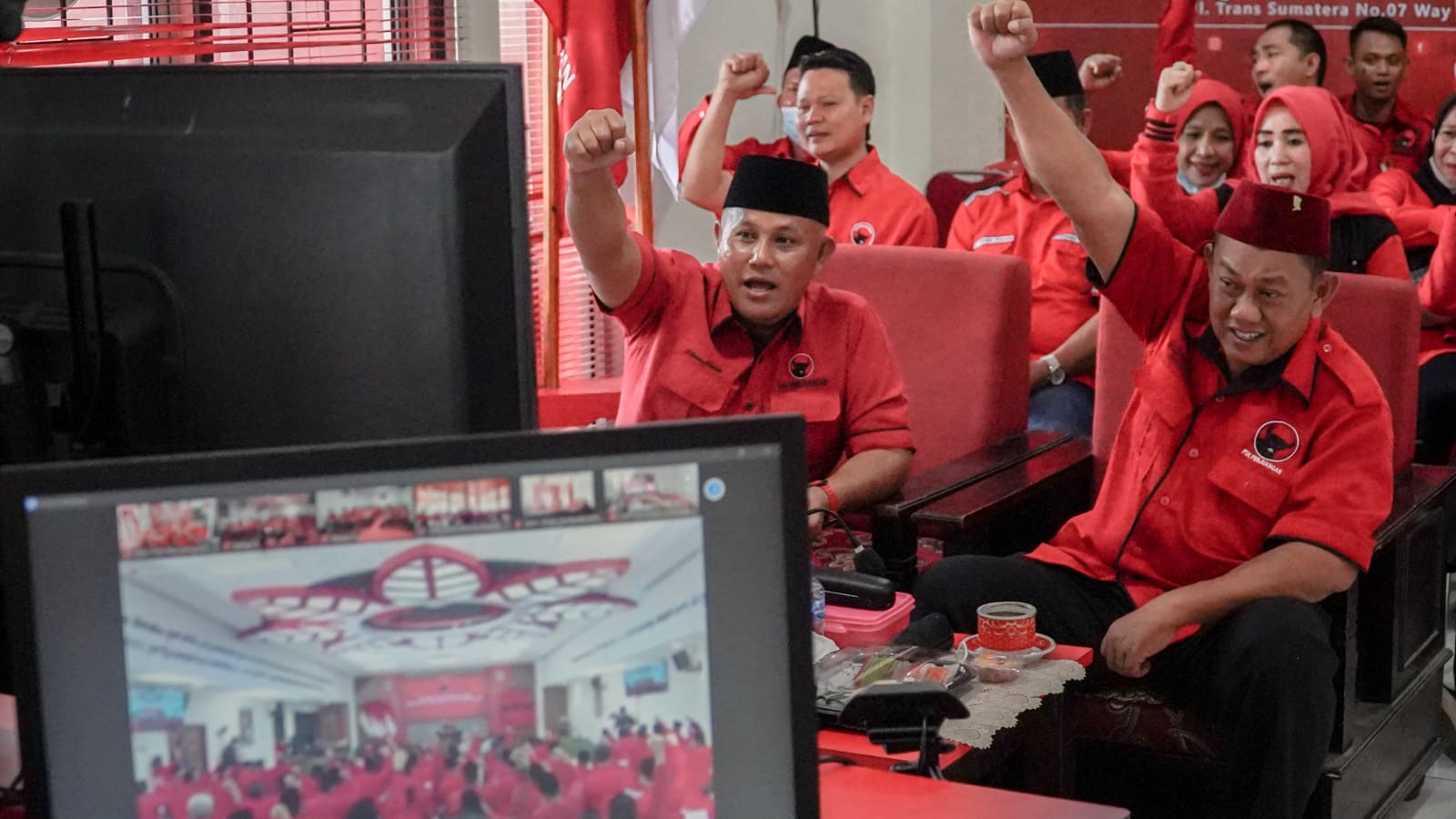 Secara Virtual Zoom Meeting Ketua DPC PDI-Perjuangan Lamsel Mengikuti Rakernas II PDI-P