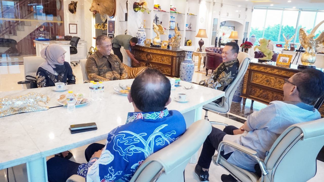 Bamsoet Terima Rektor UPN Veteran Jatim