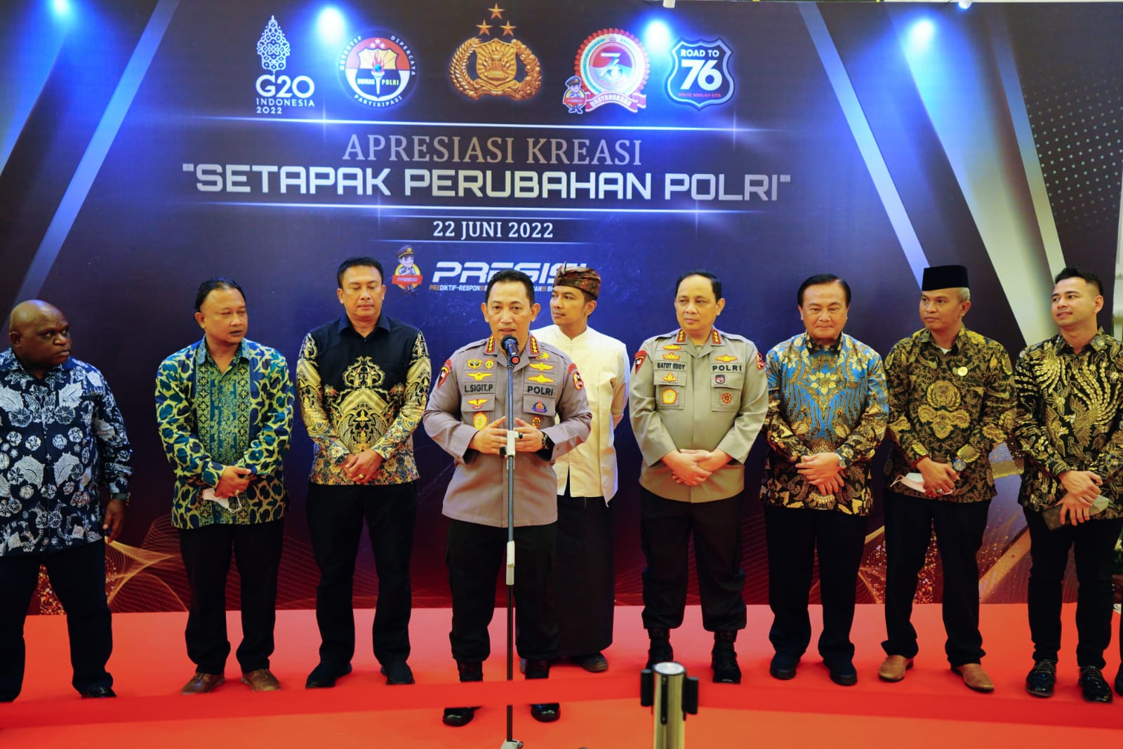 Kapolri Bentuk Dukungan Masyarakat “Setapak Perubahan Polri”