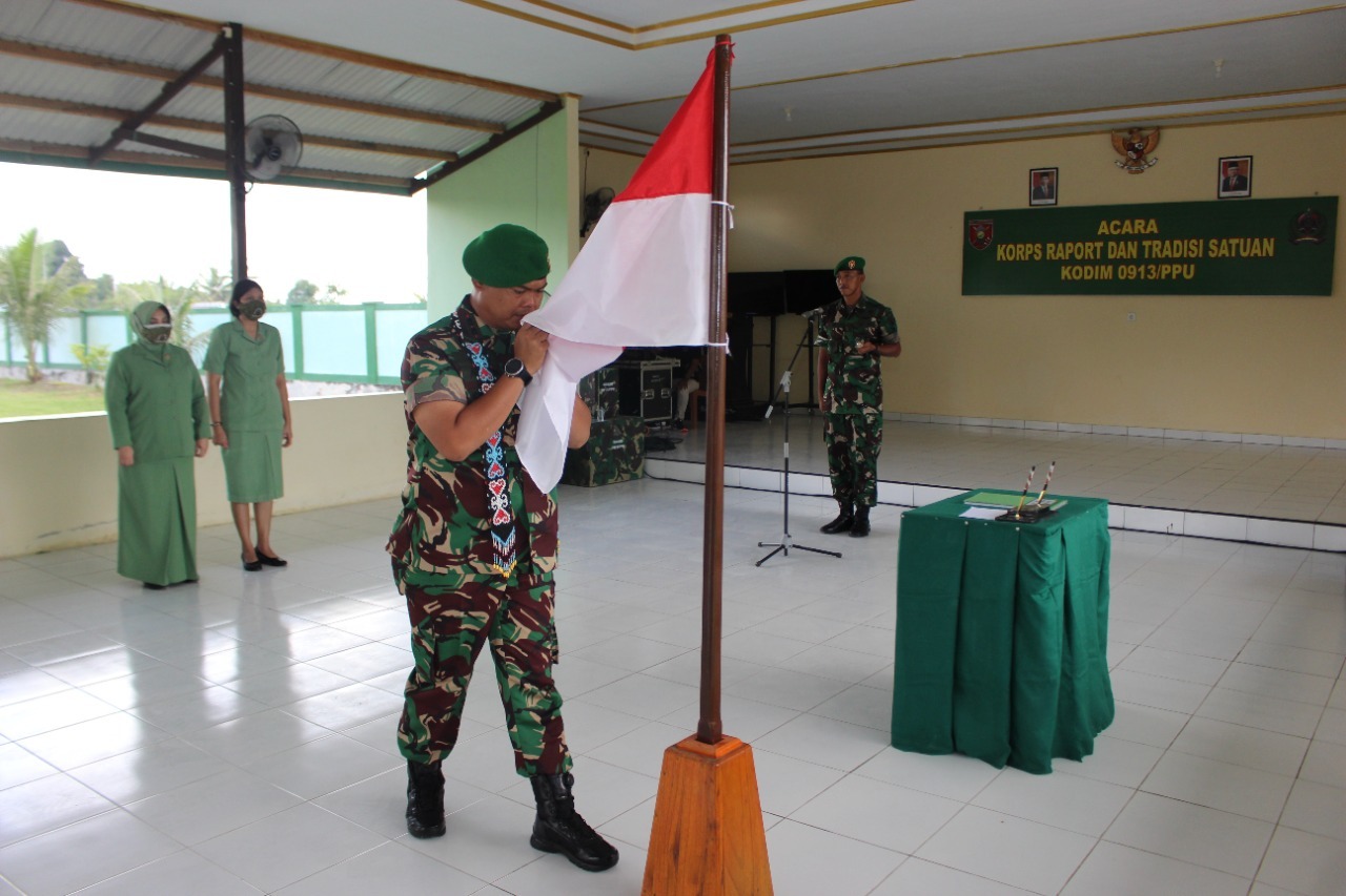 Kodim IKN Gelar Tradisi Penyambutan Dandim Baru 0913/Penajam Paser Utara