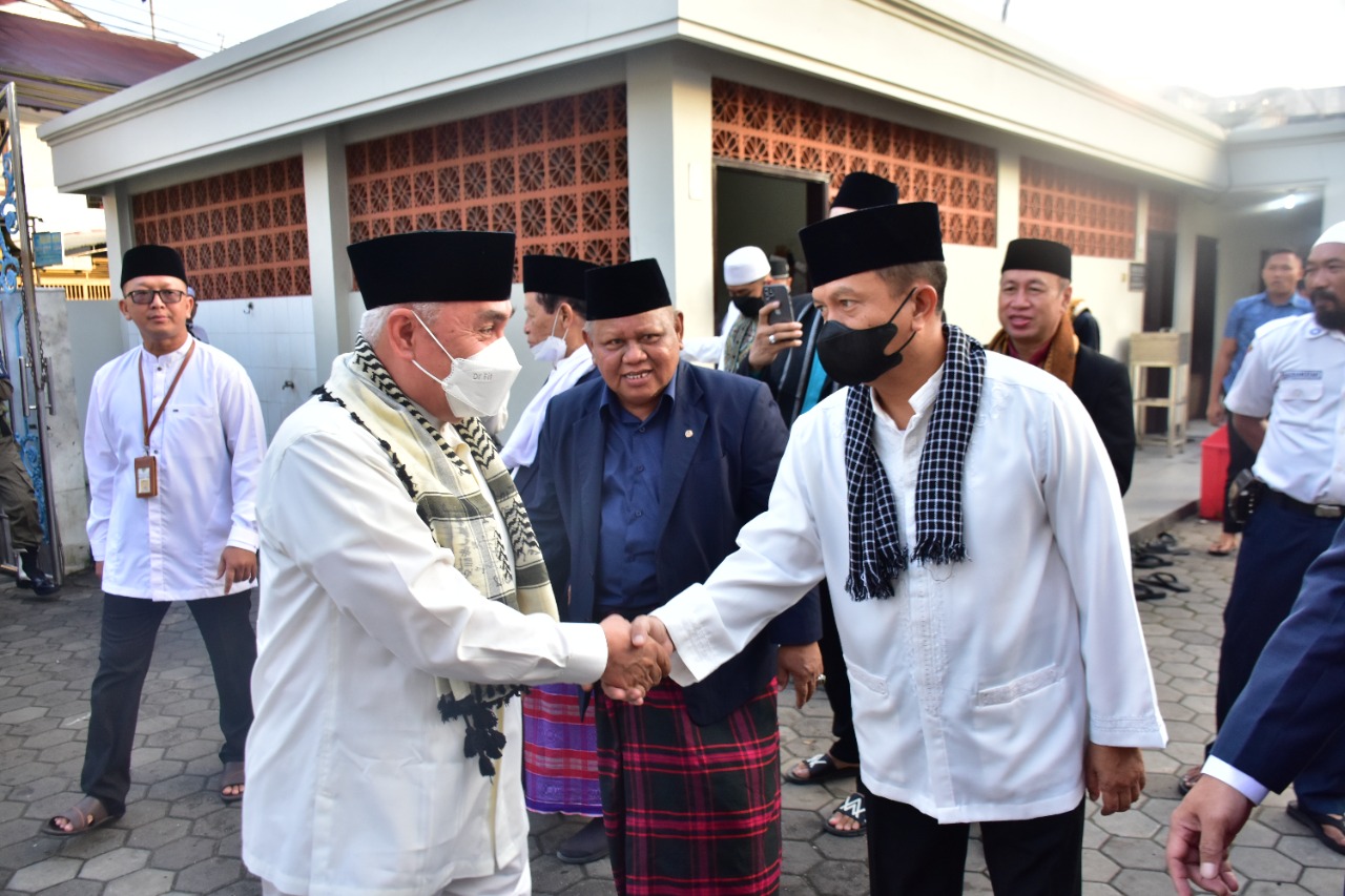 Danrem 091/ASN Sholat Idul Adha Bersama Ribuan Warga Samarinda