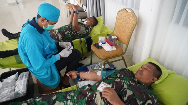 Sambut HUT Ke-64 Tahun 2022 Kodam VI/Mulawarman, Korem 091/ASN Gelar Aksi Donor Darah