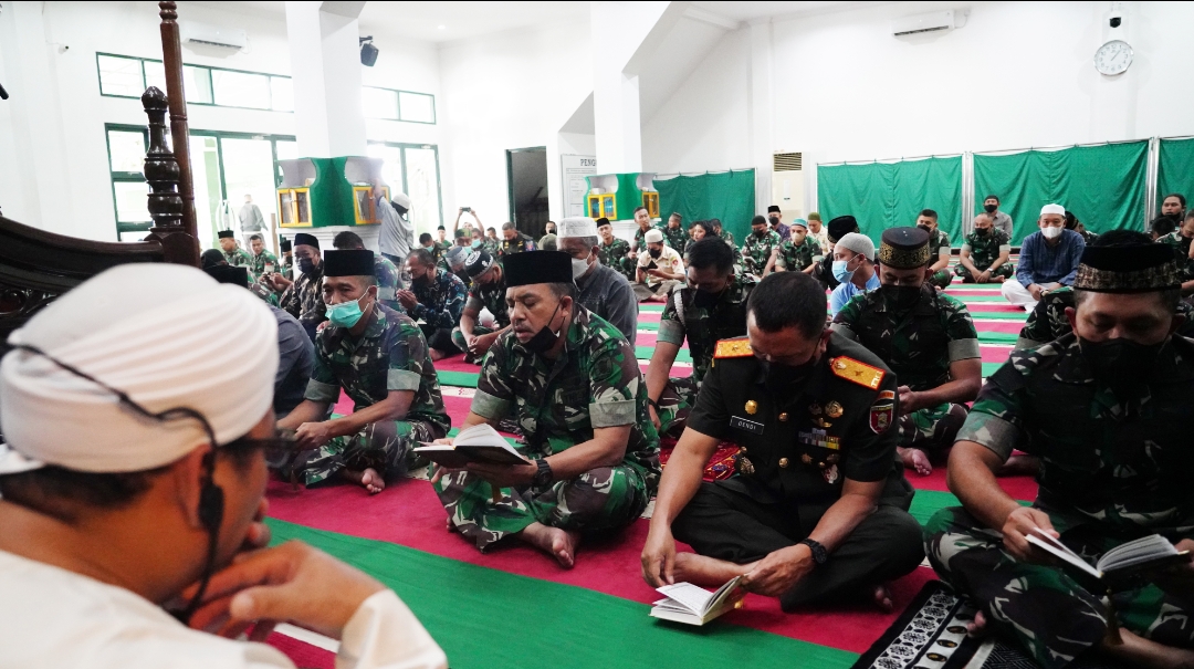 Menyambut HUT Kodam VI/Mulawarman Ke-64 Tahun 2022 Korem 091/ASN Gelar Doa Bersama