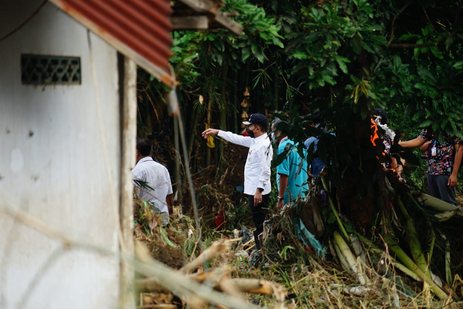 Pasca Tanggul Suwatu Jebol, Bupati Tinjau Lokasi Banjir Bulumanis