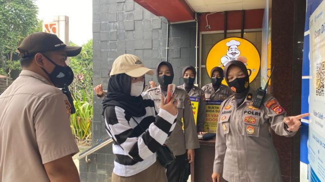 Polresta Bogor Terjunkan Polwan ke Mall, Himbau Masyarakat untuk Booster