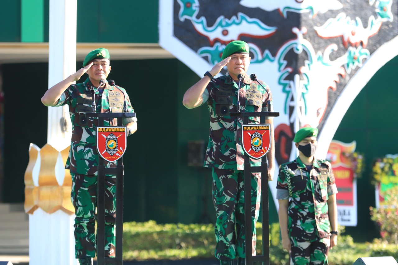 Pergantian Pejabat Pangdam  VI/Mulawarman Ditandai Apel Kehormatan