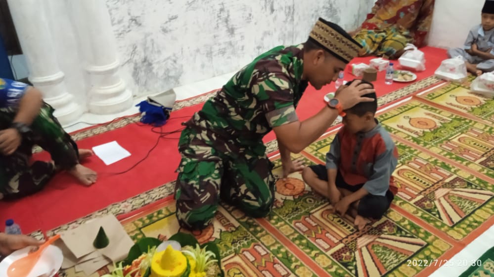 Dandim 0421/LS Santuni Anak Yatim Piatu di Desa Babakan Loa