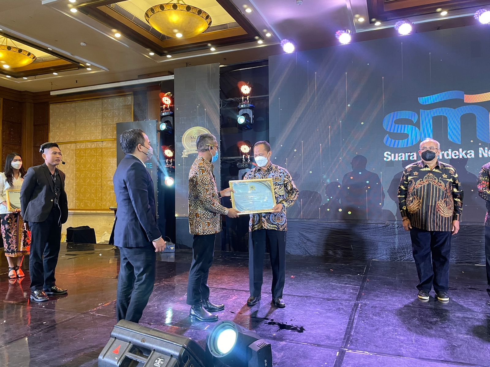 Lihai Gaet Investor Asing, Bupati Pati Terima Satria Brand Award 2022