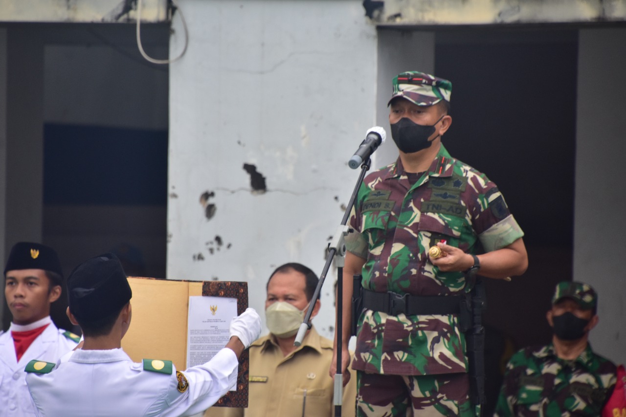 Alumni SMA Negeri 1 Samarinda, Brigjend TNI Dendi Suryadi, S.H.,M.H Tampil Jadi Irup  Upacara Bendera