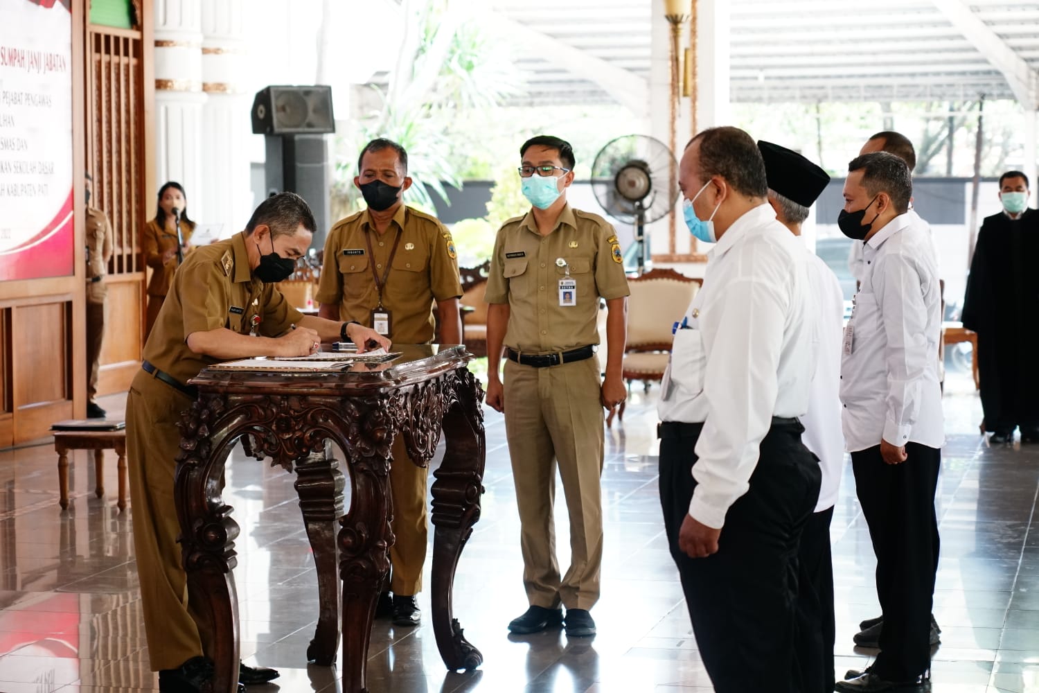 Bupati Lantik 62 Pejabat Struktural