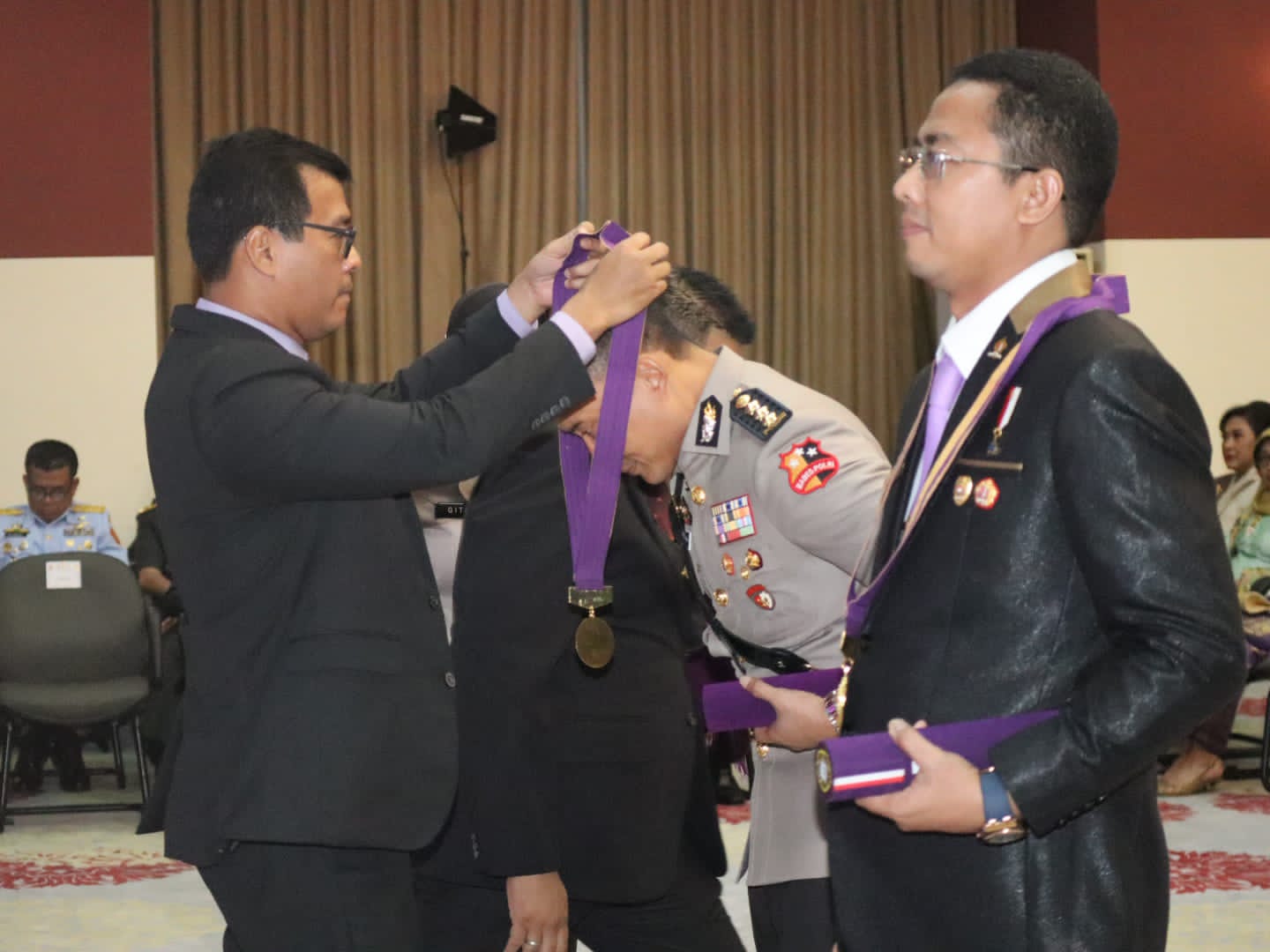 Mantan Ajudan Wapres Raih Penghargaan Wibawa Seroja Nugraha