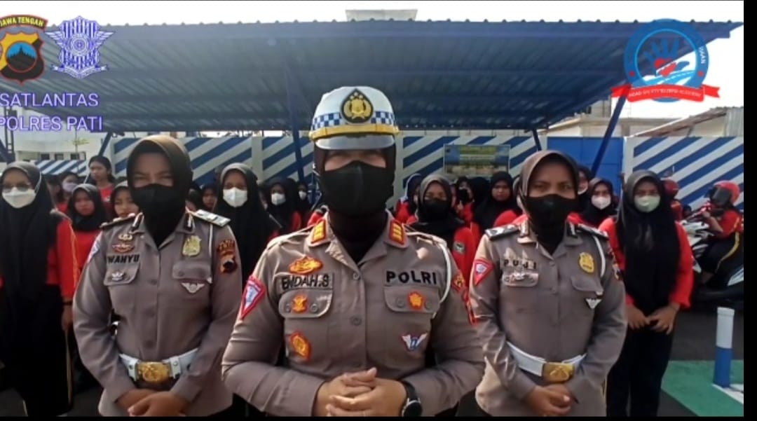 Jadi Pelopor Keselamatan Berlalulintas, Polantas Polres Pati Beri Pelatihan ke Siswa SMK N 3 Pati