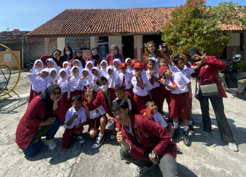 KKNT MBKM UNISRI Kelompok 11, Adakan Sosialisasi Pentingnya Menabung Sejak Dini Bagi Anak Sekolah Dasar di Desa Buntar