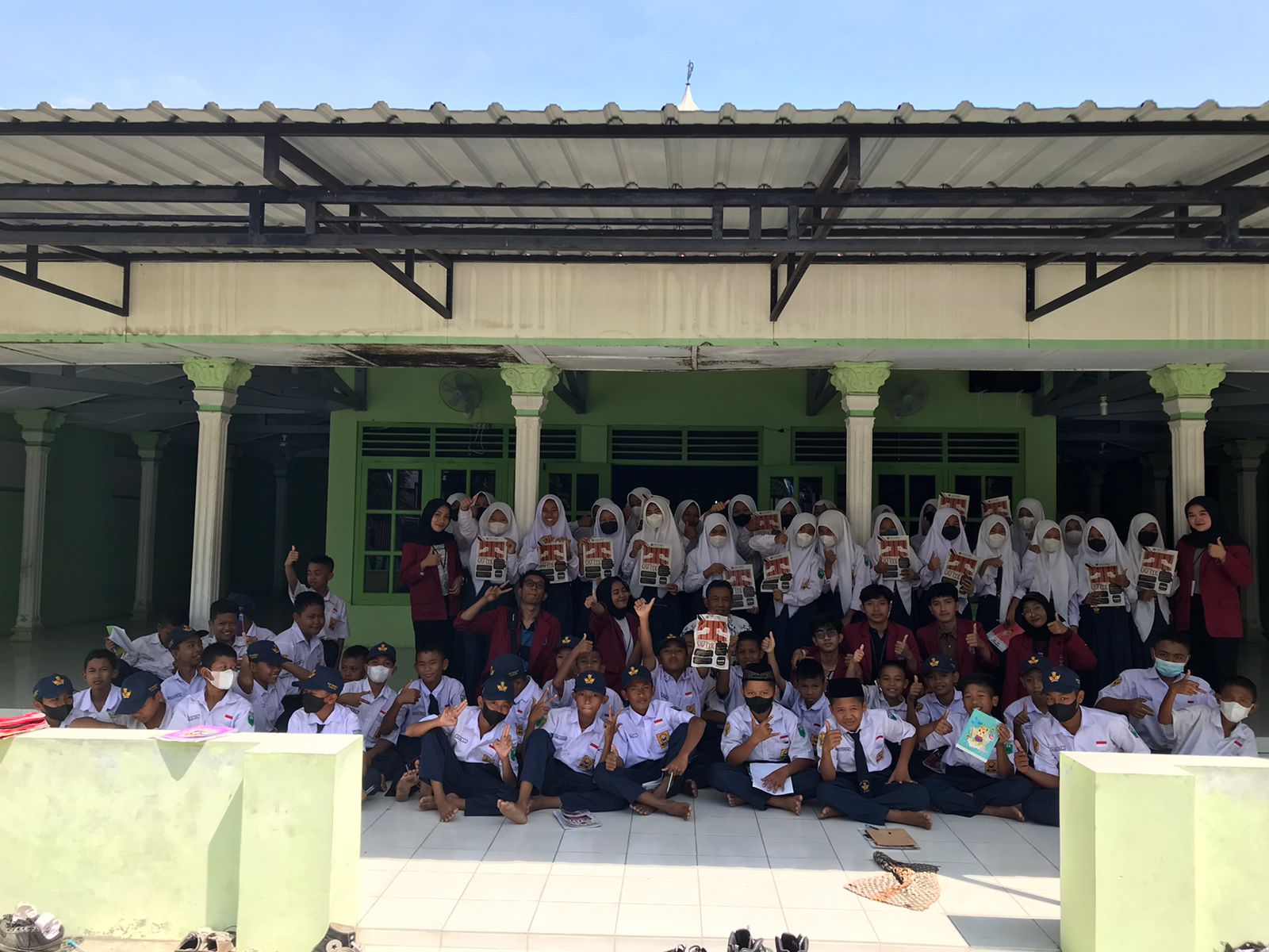 KKNT UNISRI Kelompok 72 Berikan Sosialisasi Pentingnya Organisasi di Kalangan Remaja