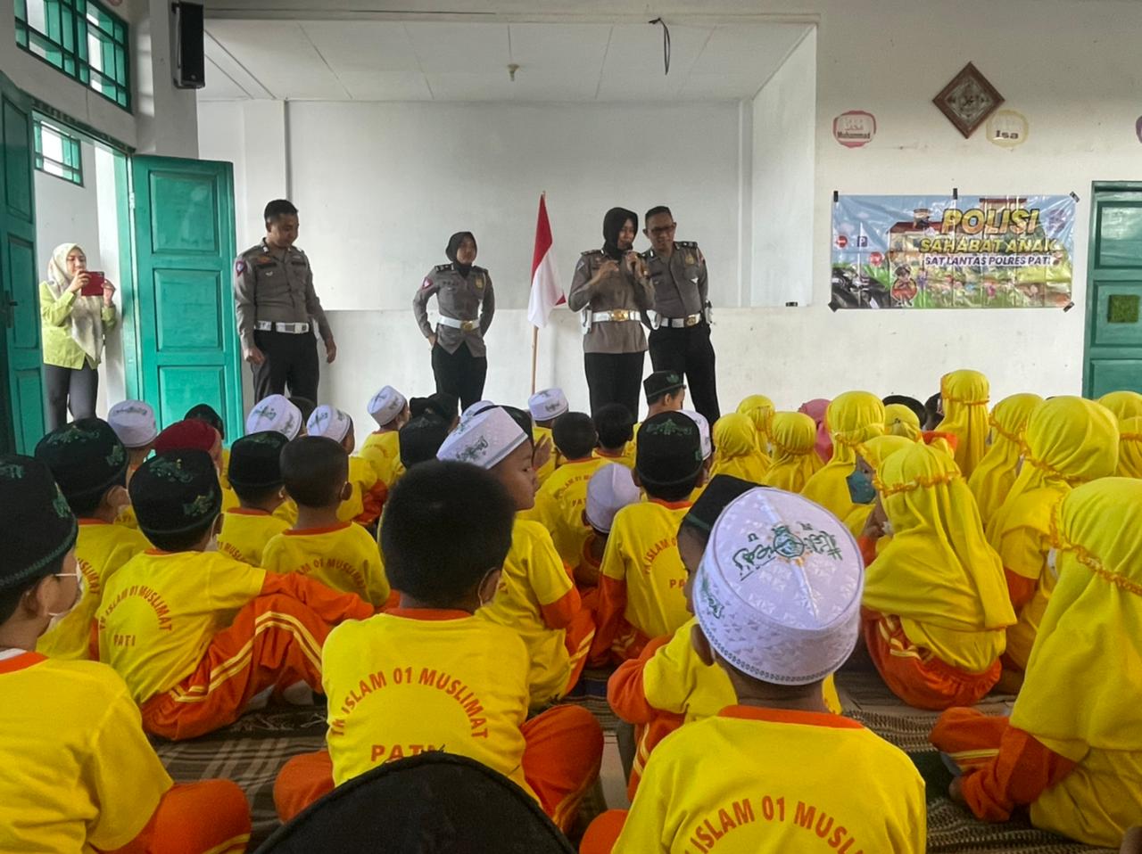 Pahami Rambu-Rambu Lalulintas, Polantas Polres Pati Kenalkan ke Anak-Anak Usia Dini