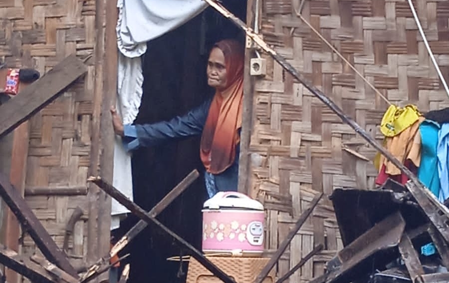 Akibat Guyuran Hujan, Rumah Nenek Maryani Warga Suak Rata Dengan Tanah