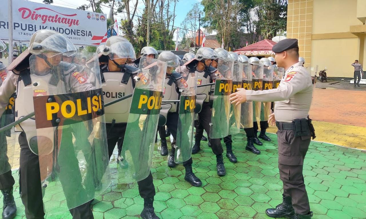 Asah Kemampuan Fisik Personel Samapta, Polres Toraja Utara Gelar Latihan Dalmas