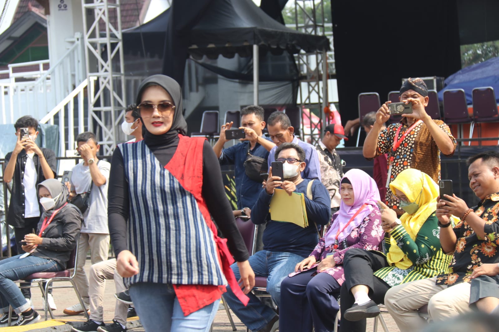 Kreasi Fashion Batik Blora Memukau di Grand Maerakaca PRPP Jateng
