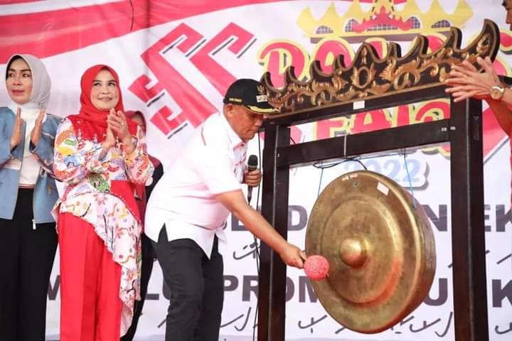 Secara Resmi Nanang Buka Kecamatan Fair 2022 di Kecamatan Palas