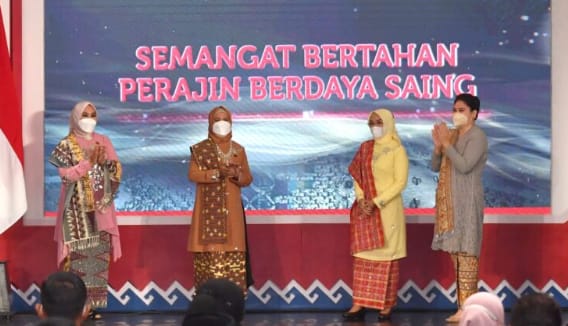 Ibu Iriana Jokowi Buka Pameran Kriyanusa Tahun 2022