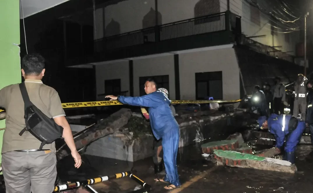 Update Korban Tembok Roboh MTSN 19 Jaksel, BPBD DKI: 3 Siswa Meninggal, 3 Terluka