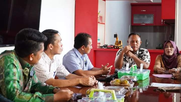 Petugas BPS Lamsel Kunjungi Rumah Bupati Mengawali Pendataan Regsosek 2022