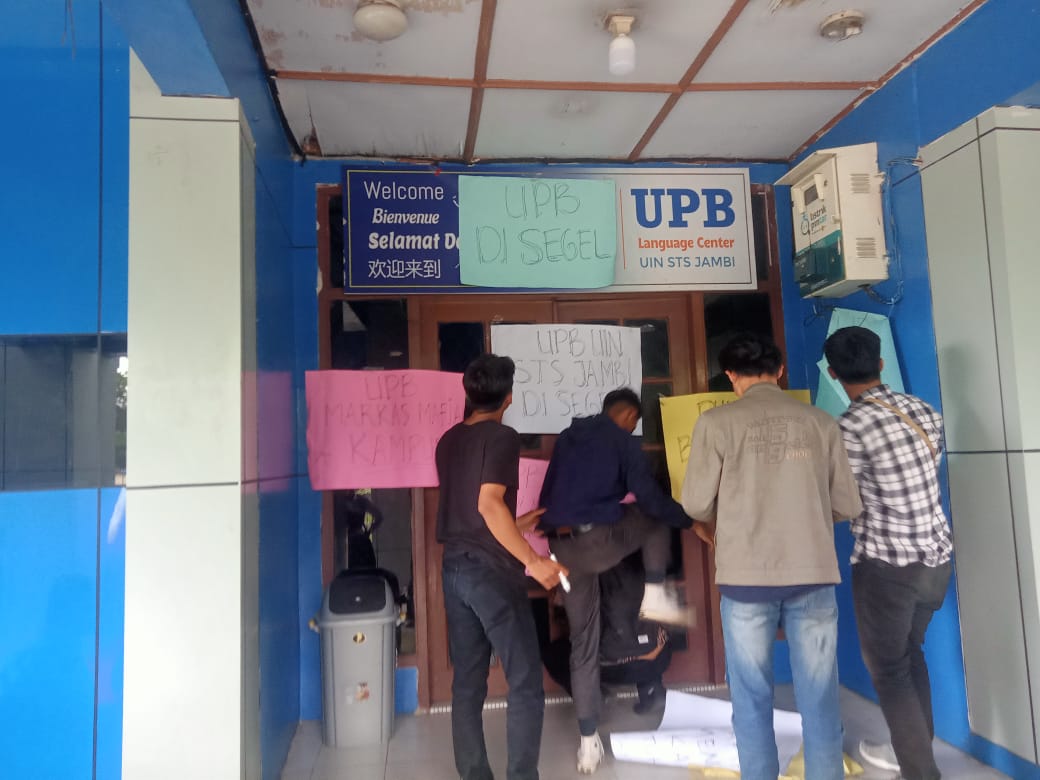 UPB Kampus UIN di Segel Mahasiswa, Ini Sebabnya
