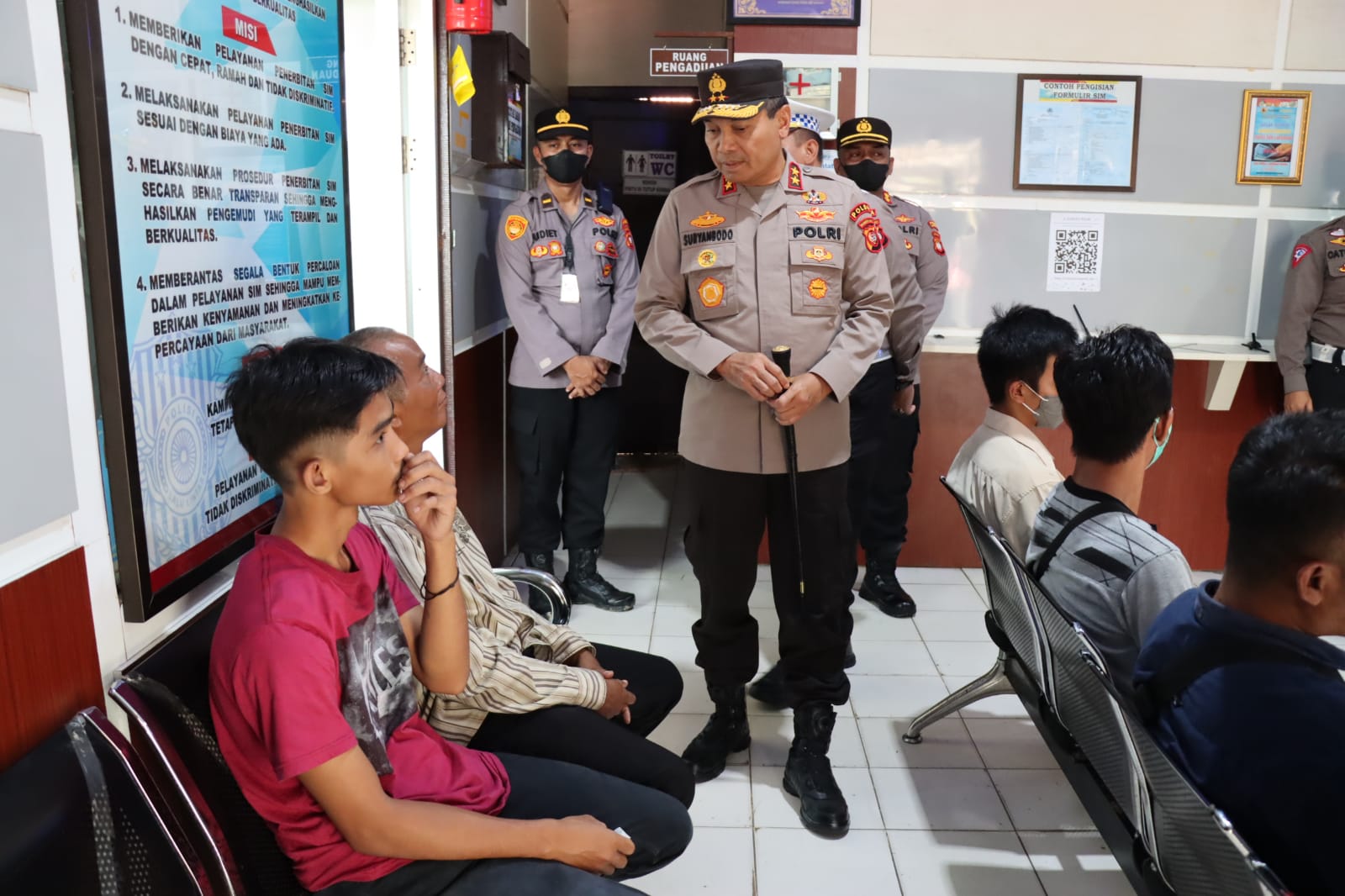 Sidak Satpas SIM Polres Landak, Ini Kata Irjen Pol Drs. Suryanbodo Asmoro, M.M ke Masyarakat