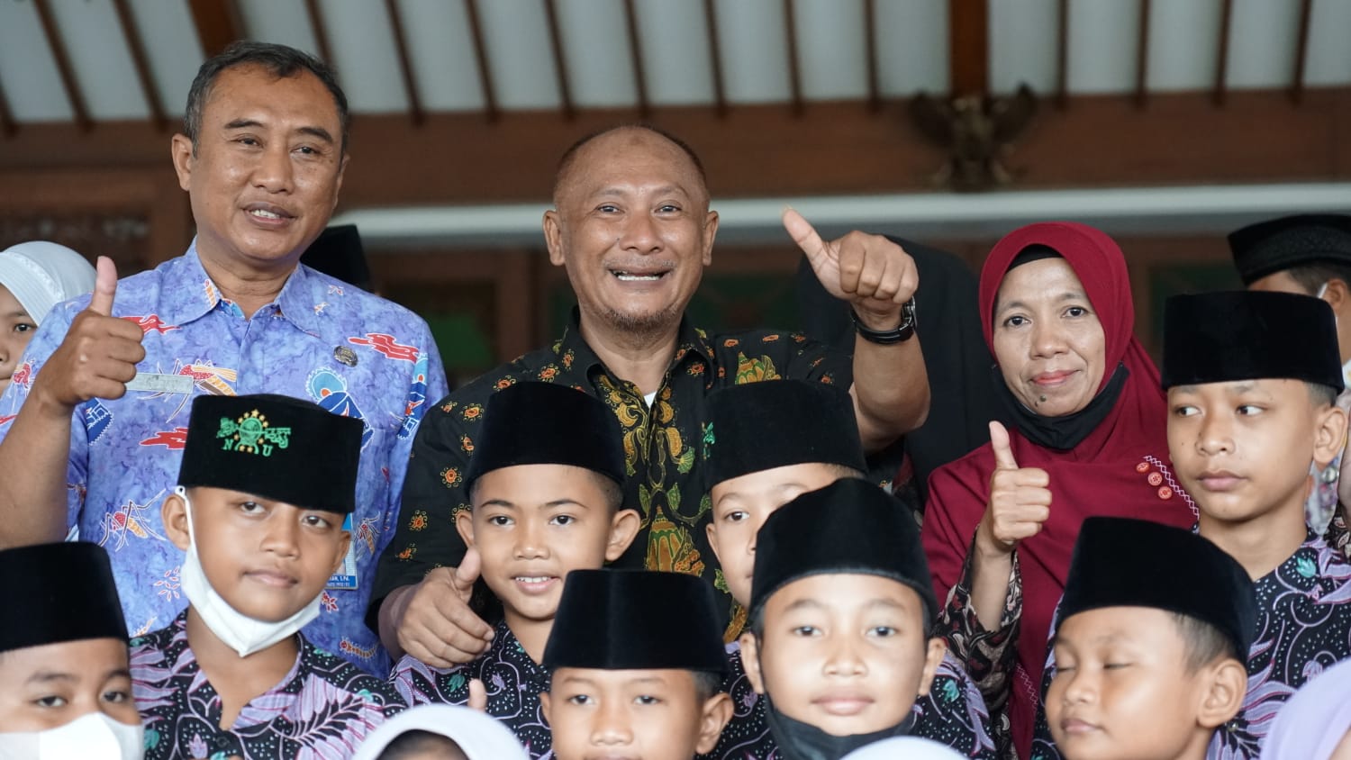 Henggar Lepas Keberangkatan Kontingen MAPSI SD ke Tingkat Provinsi