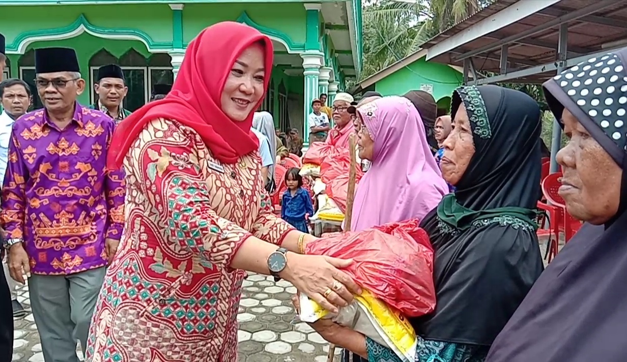 IAI AN NUR Lampung Salurkan Bantuan 155 Paket Sembako Untuk Korban Banjir di Desa Beringin Kencana