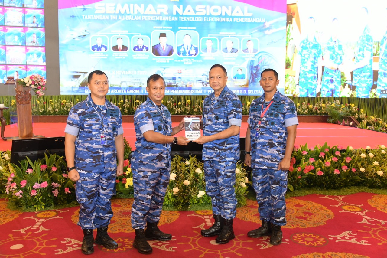 Seminar Nasional Tantangan TNI AU